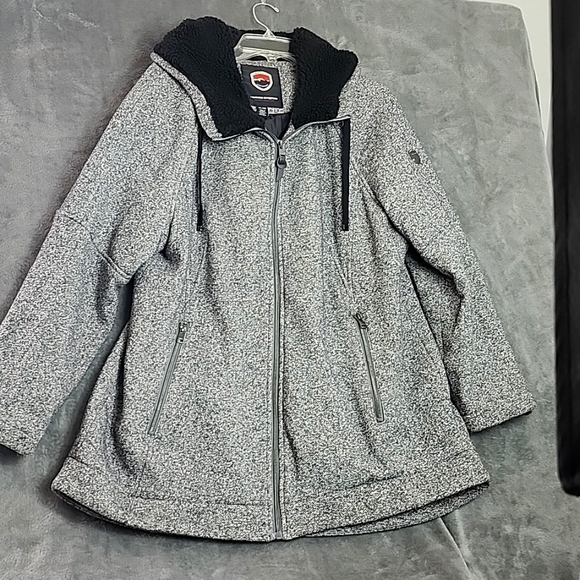 1 Madison Expedition Jackets & Blazers - Women's 1 Madison Expedition Jacket,  Heritage Collection. Size XL. Like New